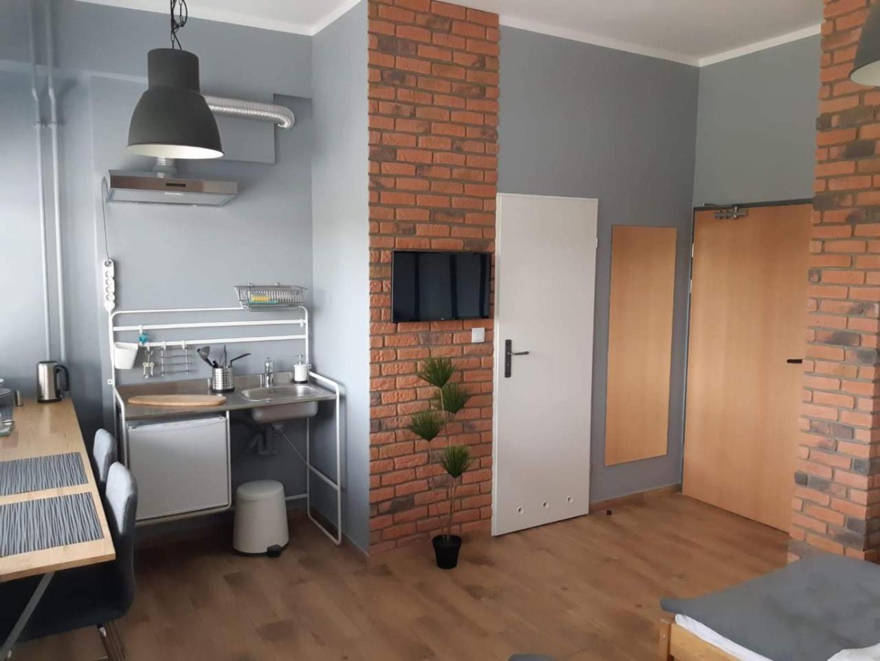 Hostel W5 Познань Экстерьер фото