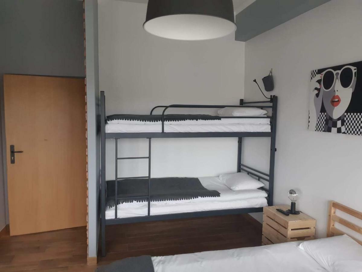 Hostel W5 Познань Экстерьер фото